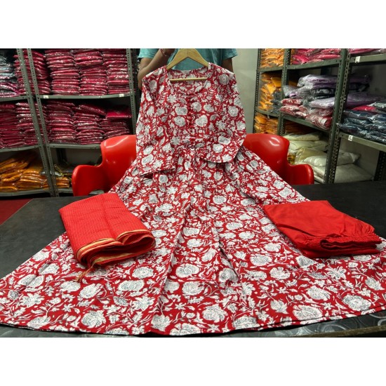 Crimson Charm Floral Kurti Set-Maroon 