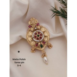 Matte Polish Traditional Saree Pin – S-4