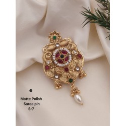 Matte Polish Traditional Saree Pin – S-7
